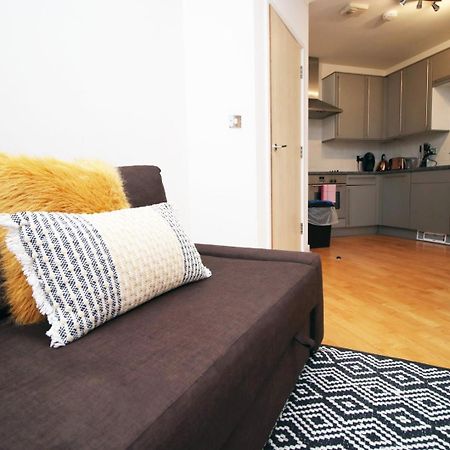 Centrally Located Spacious 2Br | Cohost Partners Cardiff Esterno foto