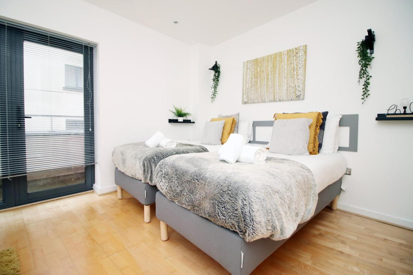 Centrally Located Spacious 2Br | Cohost Partners Cardiff Esterno foto