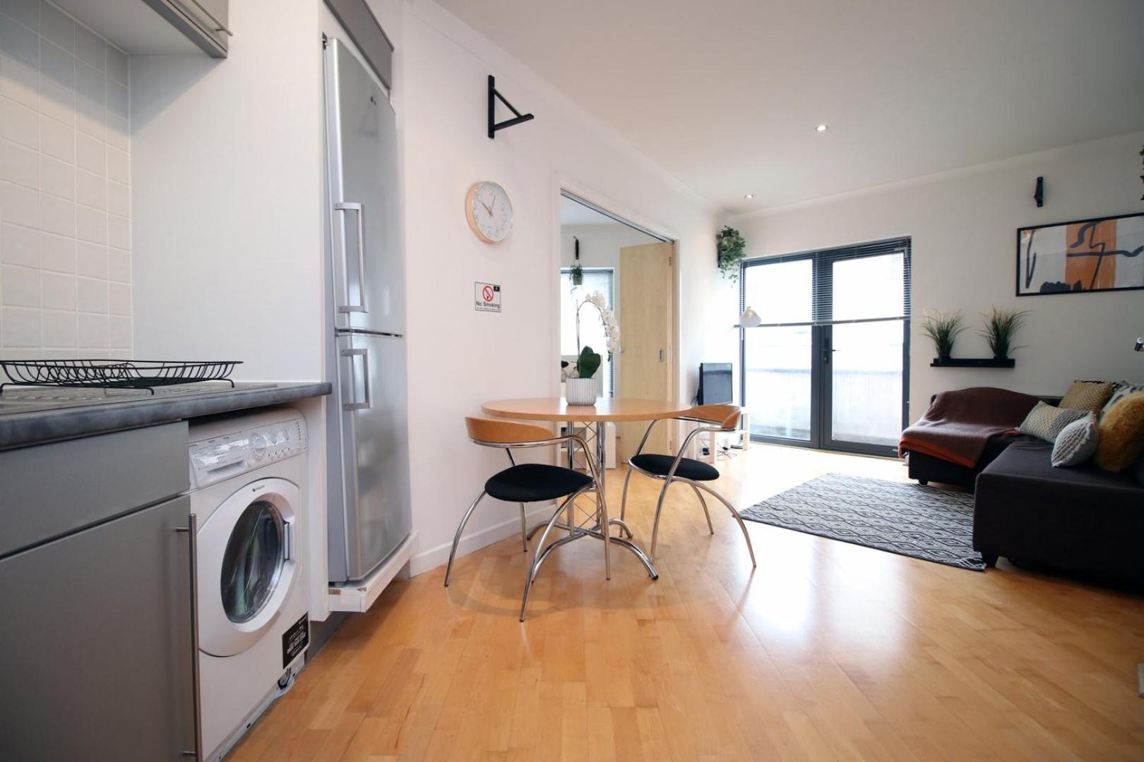 Centrally Located Spacious 2Br | Cohost Partners Cardiff Esterno foto