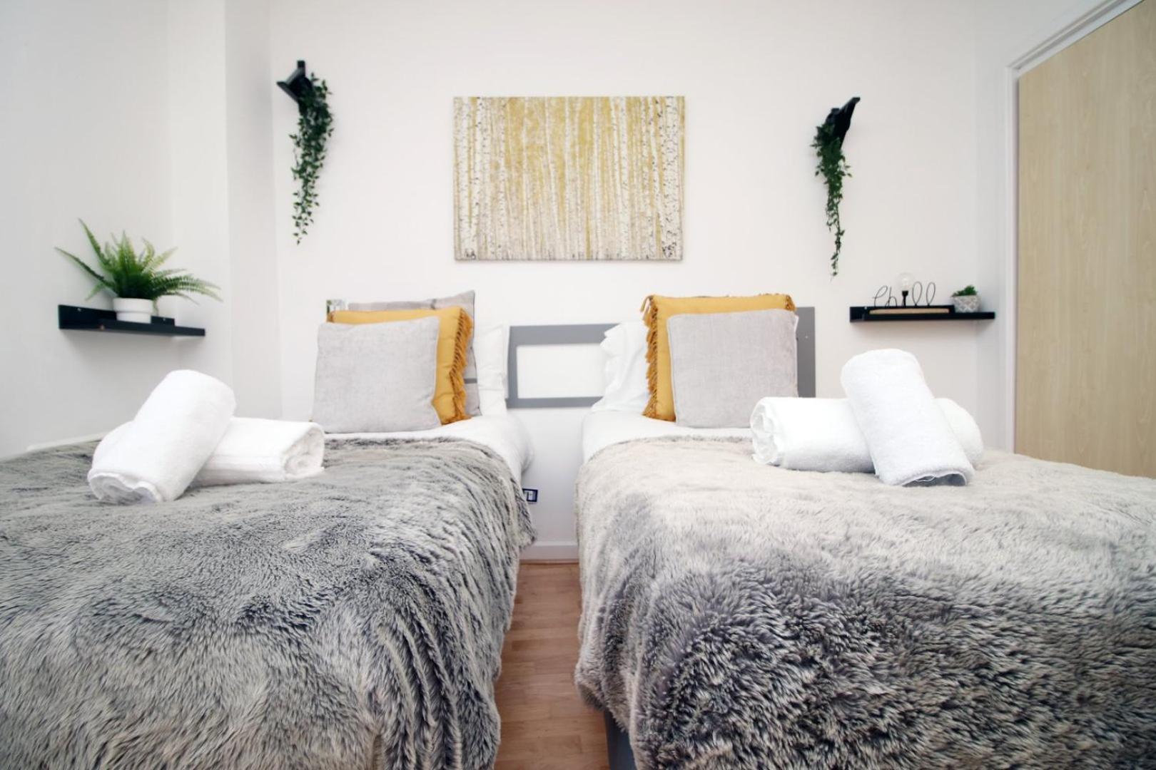 Centrally Located Spacious 2Br | Cohost Partners Cardiff Esterno foto