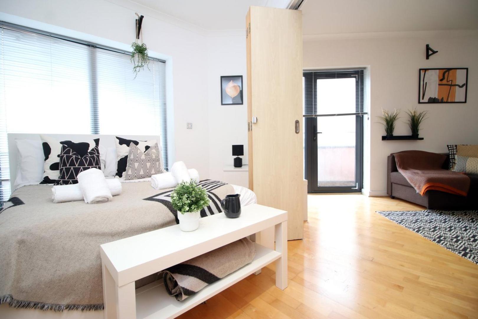 Centrally Located Spacious 2Br | Cohost Partners Cardiff Esterno foto